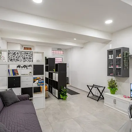 Petite House Frascati-2